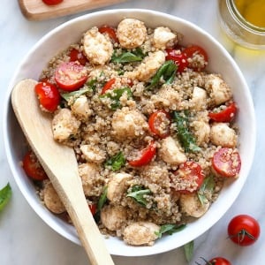 caprese quinoa salad